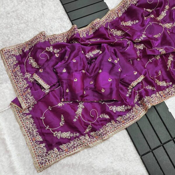 Saree - Image 2
