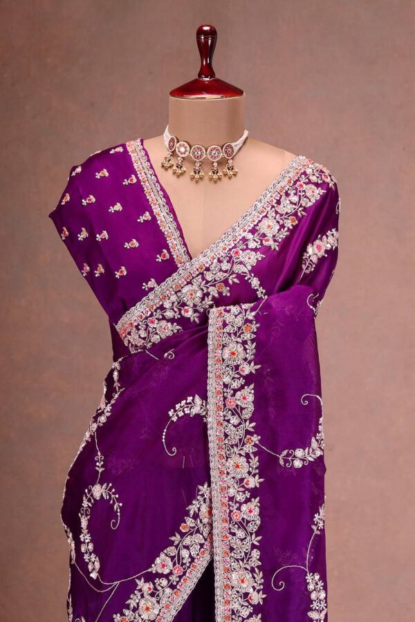 Saree - Image 4