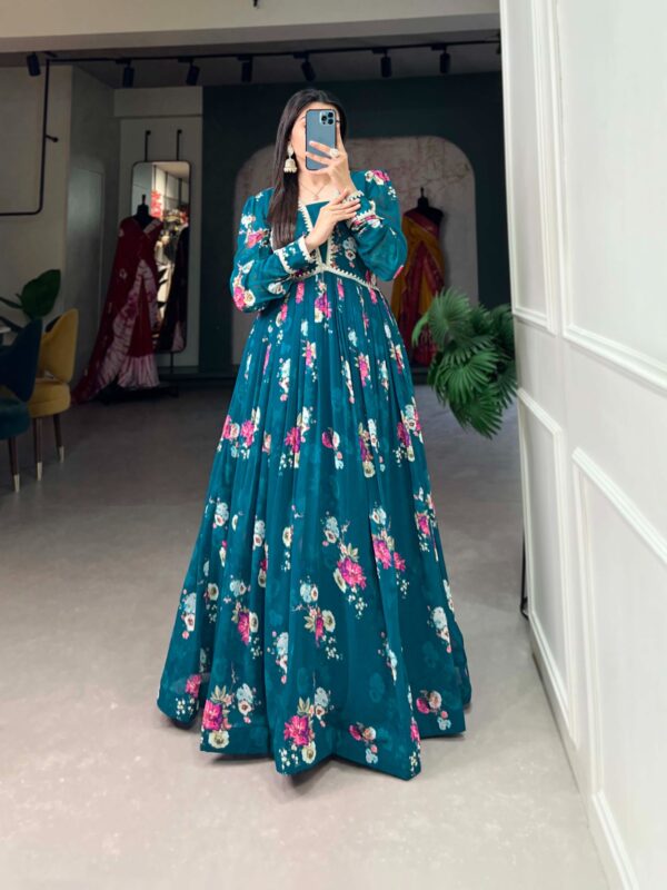 Priyanshi - Image 2